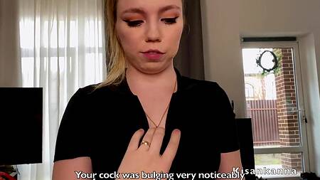 Нашел под елкой пьяную подругу и дал ей в рот