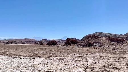 Нашли заброшенный автобус в пустыне и там ебутся