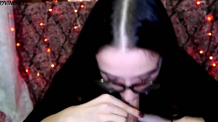 Новая учительница практикует горловой минет