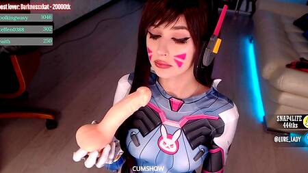 Жаркая анимешница сосет искусственный хуй и кончает от мастурбации