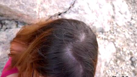 Сделала минет на природе и предлагает вернуться в отель для ебли