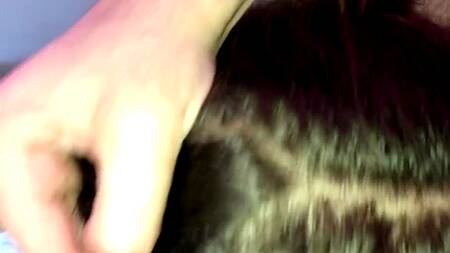 Соседка по квартире насмотрелась порно и теперь сосет мой хуй