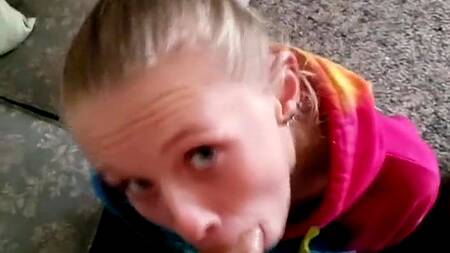 Сводная сестра, хочешь попробовать сделать мне минет?