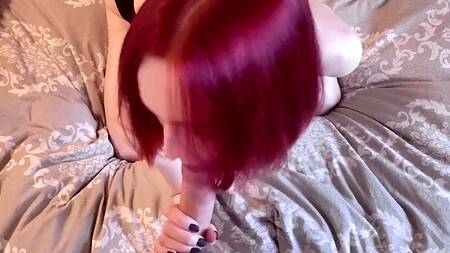 Может рыжая сводная сестра хочет секса, а не мастурбировать