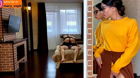 Посмотрела за подругой и её парнем, а потом соблазнила этого чувака