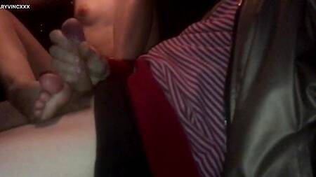 Стройная девка обожает сосать и получать сперму на лицо - подборка