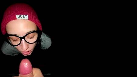 Подборка спермы, которая льется на лицо худышки