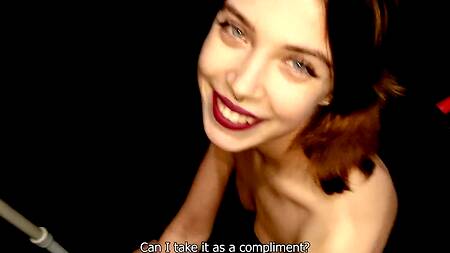 Познакомился с красоткой на вечеринке и трахнул её в туалете