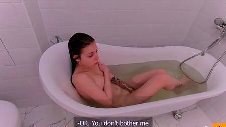 Нечего занимать так долго ванну, сводный брат тоже хочет мыться