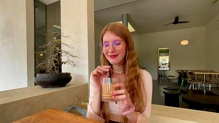 Свидание прошло отлично, парень достоин секса с рыжей красоткой