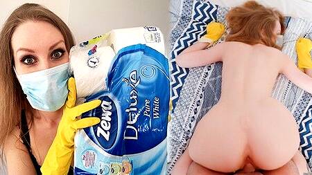 Горничная пришла убираться в номере и трахнулась с постояльцем