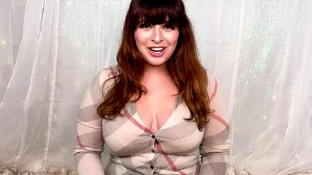 Рыжая телка мечтает о настоящем члене и сперме