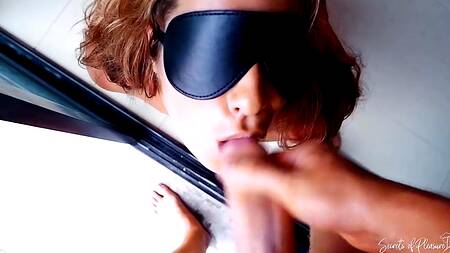 С рыженькой девушкой в наручниках можно делать всё, что угодно