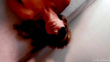 С рыженькой девушкой в наручниках можно делать всё, что угодно