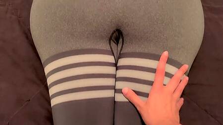 Мачеха с огромной жопой провоцирует пасынка на секс