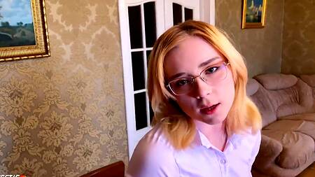 Нет, сперва ебля, а уже потом можно продолжить работать