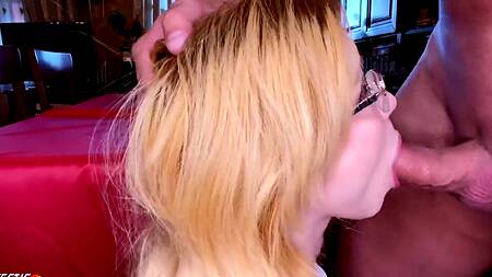 Нет, сперва ебля, а уже потом можно продолжить работать