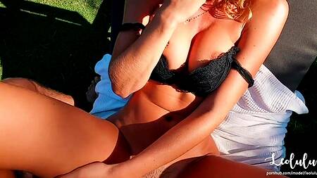 Двор нужен не только для отдыха, но и для жаркого секса