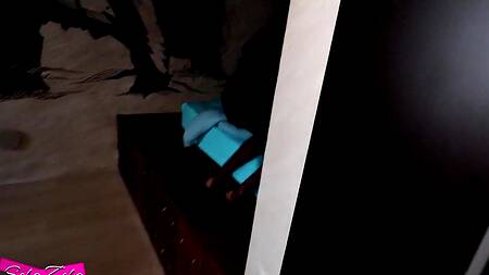 День был сложным, сводная сестра нуждается в сексе