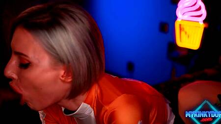 Как тебе мой косплей? Я хочу чтобы ты меня выебал в этом наряде