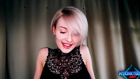 Никакого секс скандала, секретарша сама хочет сосать