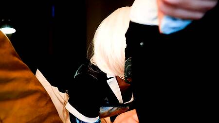 Девушка робот ублажает сексуальные фантазии хозяина