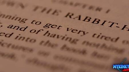 Алиса не в стране чудес, а в стране разврата