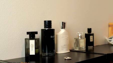 Милая азиатка готовит обед и трахается с парнем