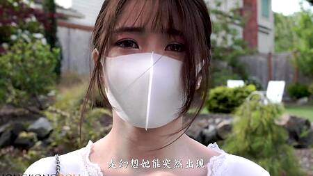 Милая азиатка готовит обед и трахается с парнем