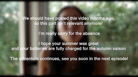 Красивая азиатка жарко трахается на отдыхе