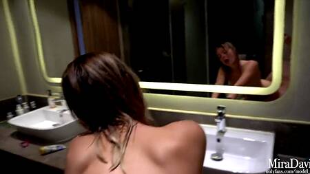 А давай примем вместе душ и ты меня выебешь как следует