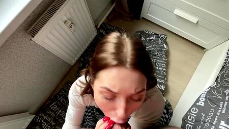 Студентка пришла не уроки учить, а трахаться