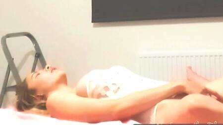 Жаркая подборка секса и окончаний на тело блондинки