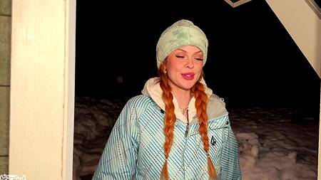 Отправилась с просто другом в горы и трахнулась с ним