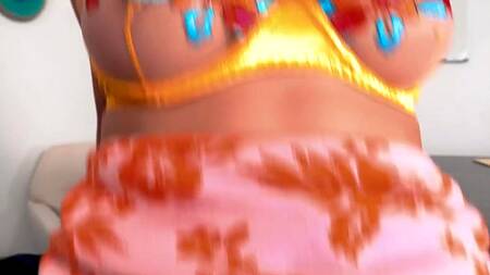 Лысую сучку на работе пускают по кругу и грубо ебут в глотку