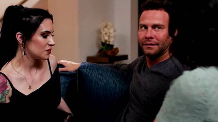 Беременная жена не может трахаться, зато может её подруга