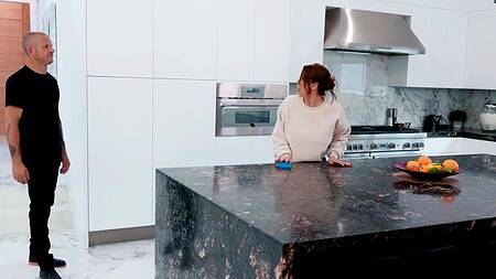 Домохозяйка вспоминает о своей любви к жесткому сексу