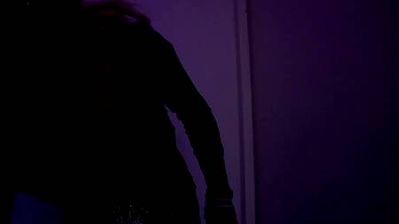 Порнозвезда сперва фоткается, а потом трахается