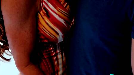 Жаркая милфа в 50 лет находит молодого любовника