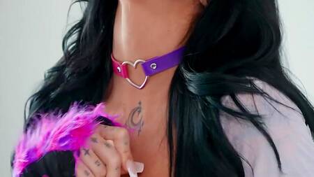 Неформалка фурри занимается квадробикой и жарко трахается