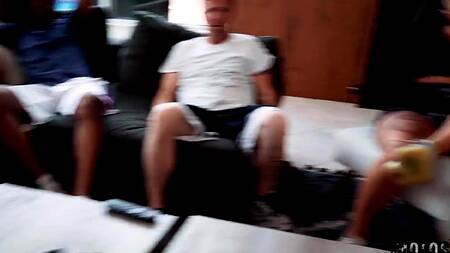 Играть в баскетбол не так интересно, как ебать белокурую подругу