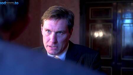 Юрист после выигранного дела ебет сочную милфу