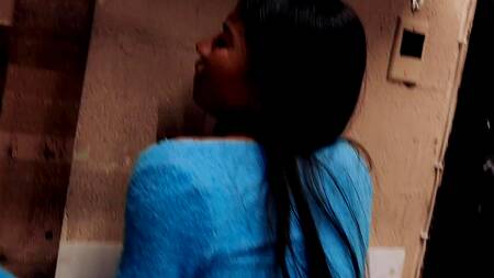 Подруги в магазине трахнулись с продавцом