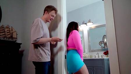 Пыталась соблазнить мужа, но соблазнила пасынка