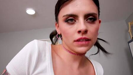 Студентка не учила, зато она прекрасно ебется и сосет