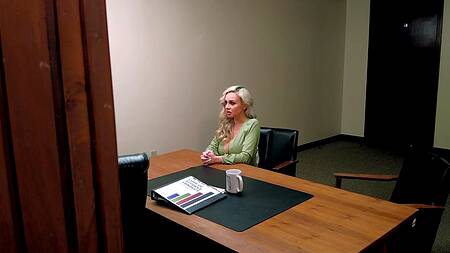 Если хочешь работу учительницы, то нужно потрахаться