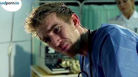 Спас пациента и страстно поимел его благодарную жену