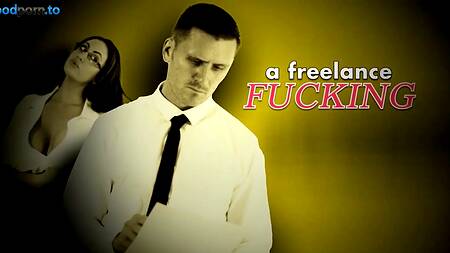 Рыжая начальница с силиконовыми сиськами хочет ебаться