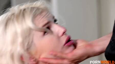 План студентки удался, она трахнулась с двумя учителями