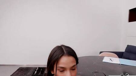 Студентка с косичками хочет того же, что и учитель - ебаться